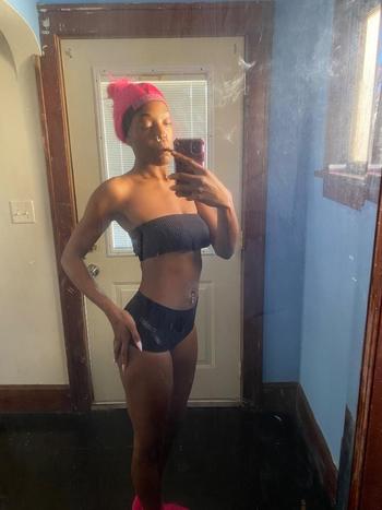 Pinky ., 20  female escort, Quad Cities