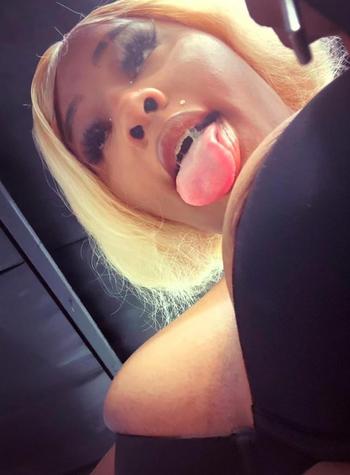 LoLa Bunnii, 20  female escort, Quad Cities