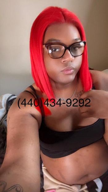 Big juicieee, 29  female escort, Quad Cities