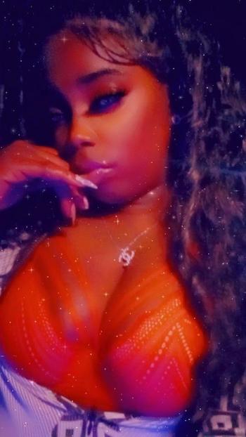 Chocolate, 29  female escort, Quad Cities