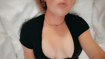 Brie, 27  female escort, Quad Cities