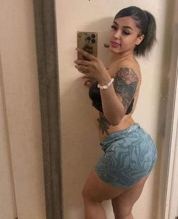 212-423-4967, 26  female escort, Quad Cities