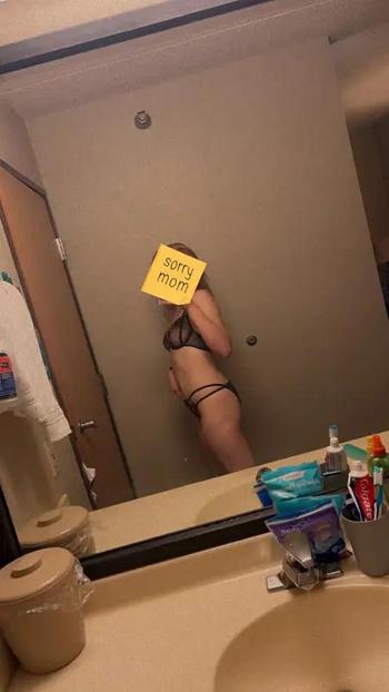 5632795565, female escort, Quad Cities